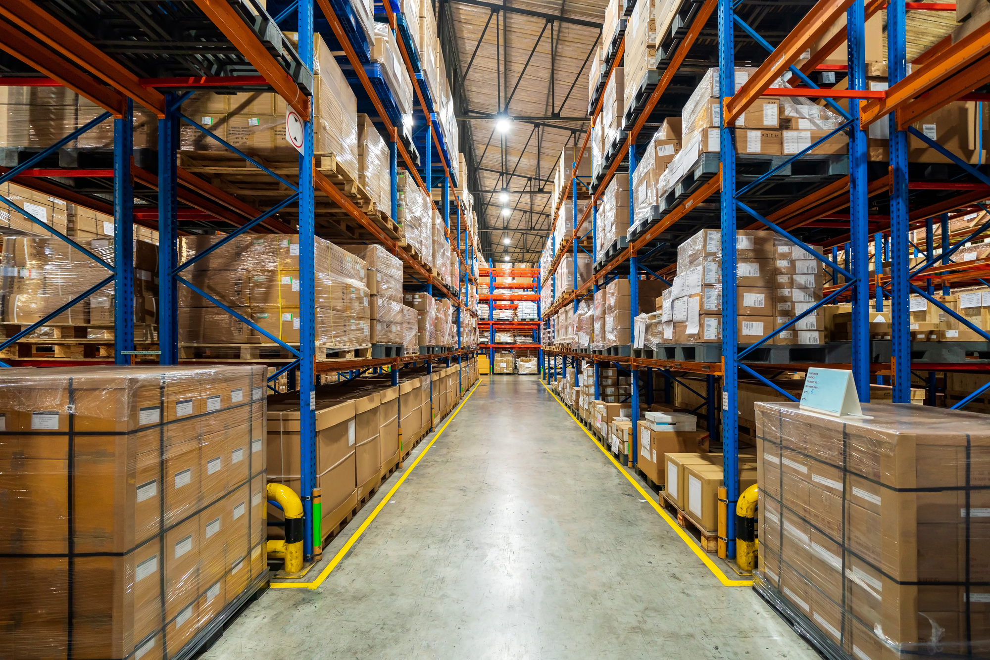 在庫リスクとは？アパレル企業が抱える過剰在庫の問題と、廃棄に頼らない解決策