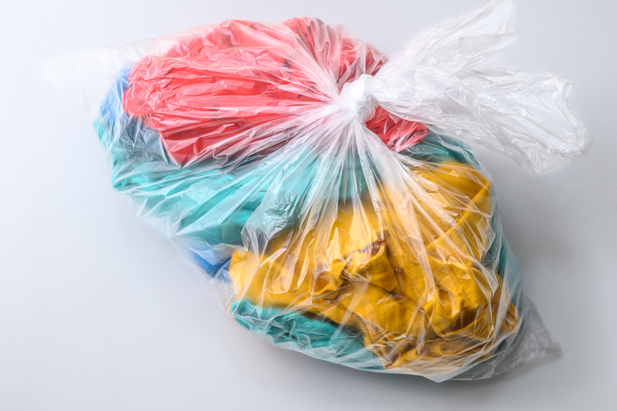 衣服の廃棄量は世界で「毎秒トラック1台分」｜世界・日本の現状と廃棄が生まれる背景を解説